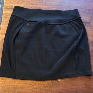 NWT - Lululemon Women’s Scuba Mini skirt